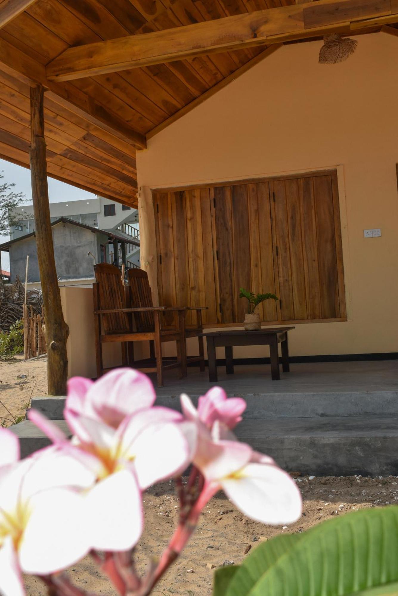 Salty Alchemy Arugam Bay Exterior foto